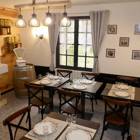 La Petite Pensión 4*